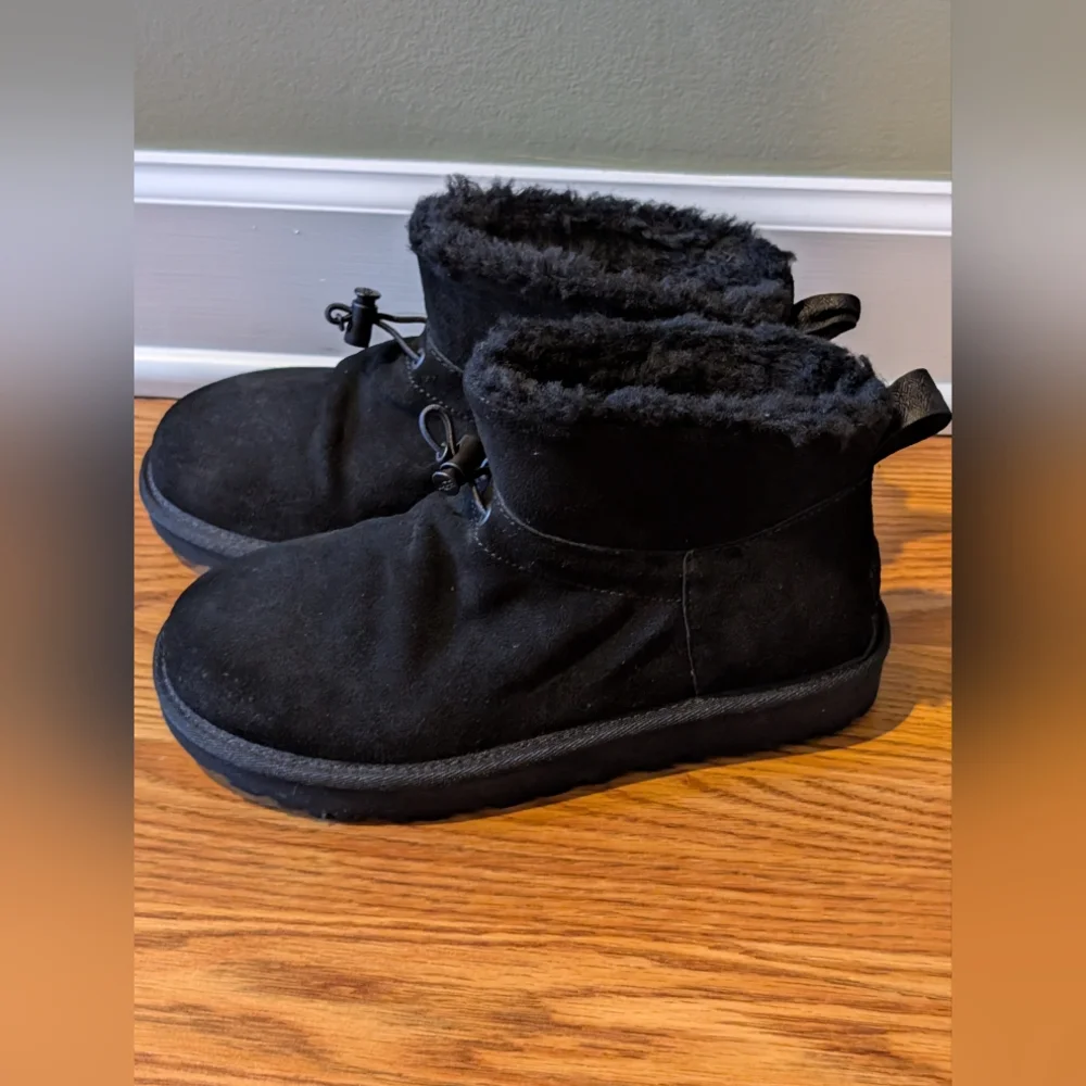 UGG Classic Mini Toggler Boot